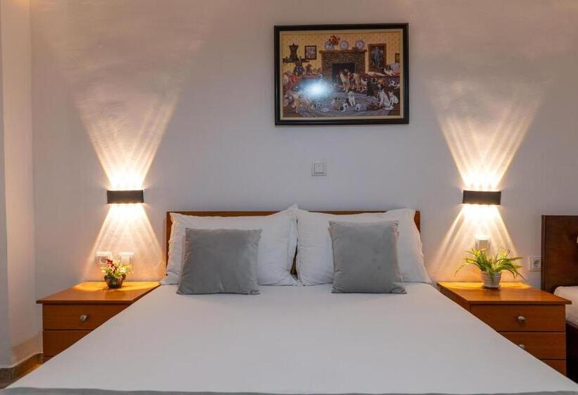 اتاق استاندارد سه نفره, Apart Hotel Alex