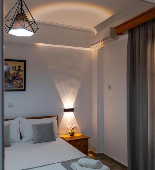 اتاق استاندارد سه نفره, Apart Hotel Alex