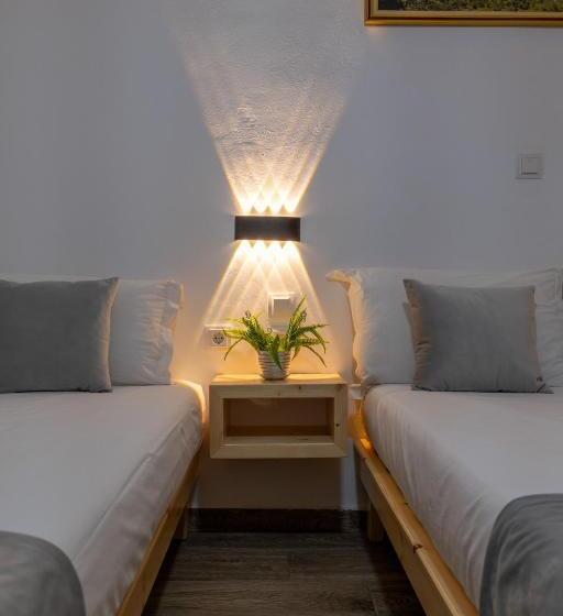 اتاق کلاسیک سه تخته, Apart Hotel Alex