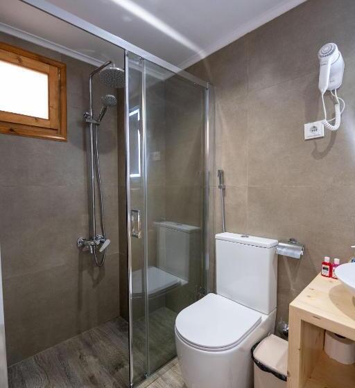 اتاق کلاسیک سه تخته, Apart Hotel Alex