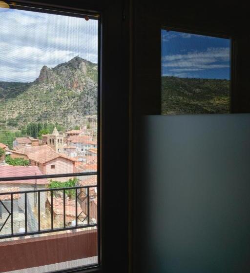 اتاق استاندارد سه نفره, La Casita De El Cuervo