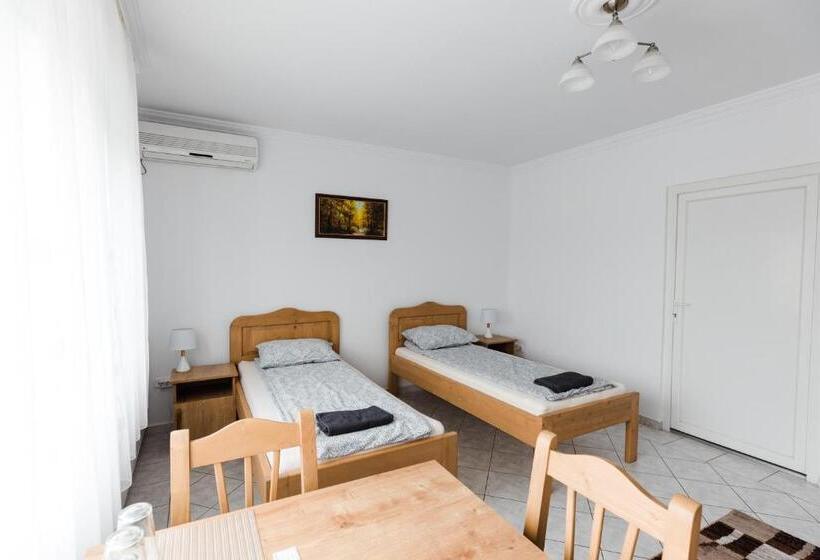 آپارتمان 2 خوابه, Airport Jazmin Guesthouse