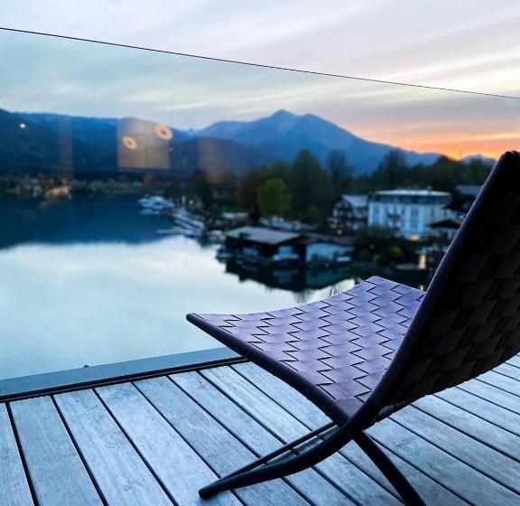 اتاق لوکس با چشم‌انداز دریاچه, Scalaria Sunset Wing
