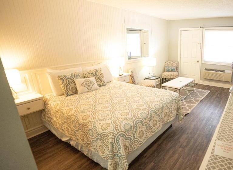 اتاق استاندارد یک نفره, The Ashwood Inn