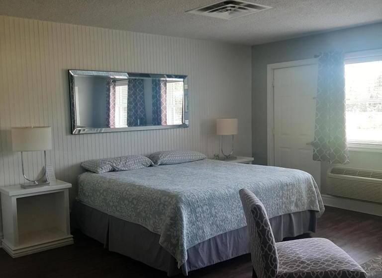 Deluxe Suite King Bed, The Ashwood Inn
