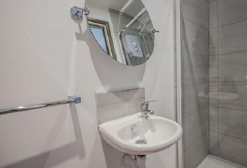 اتاق استاندارد, Featherbed Cottage