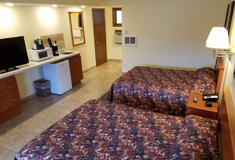 带特大床的标准间, Black Hawk Motel & Suites
