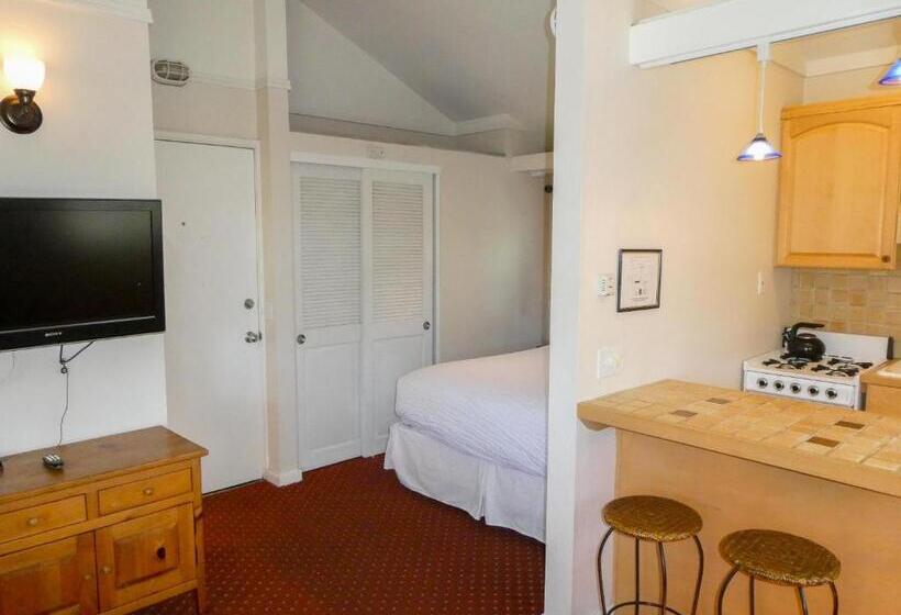 اتاق استاندارد, Briarwood Inn