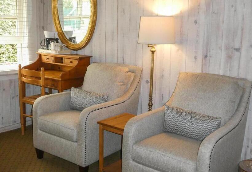 اتاق استاندارد, Briarwood Inn