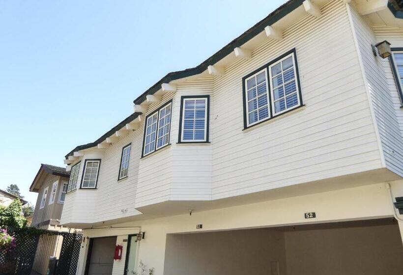 1 Bedroom Penthouse Apartment, Briarwood Inn
