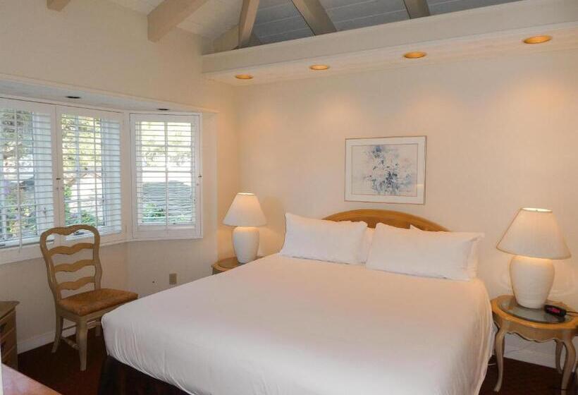 1 Bedroom Penthouse Apartment, Briarwood Inn
