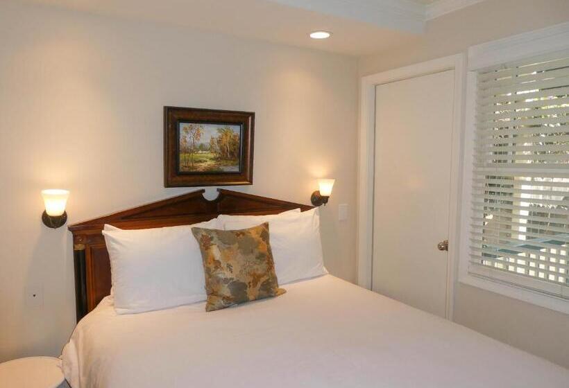 اتاق لوکس خانوادگی, Briarwood Inn