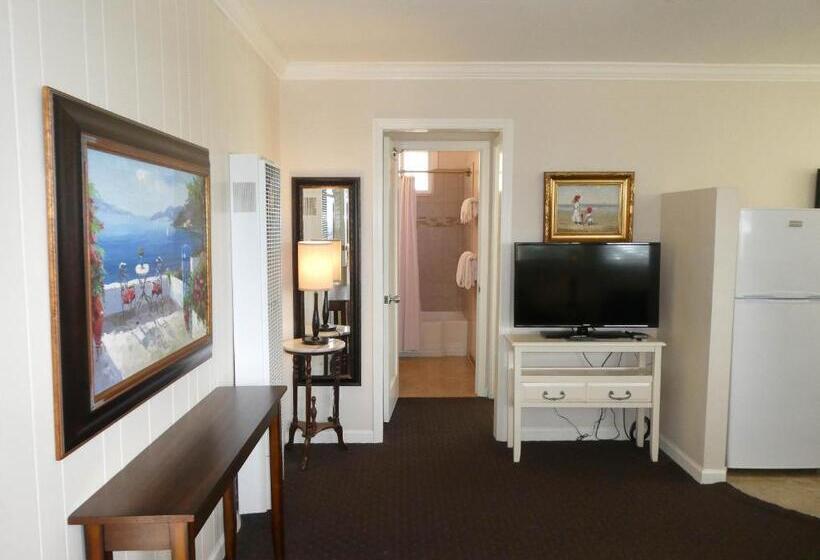 آپارتمان 4 خوابه, Briarwood Inn