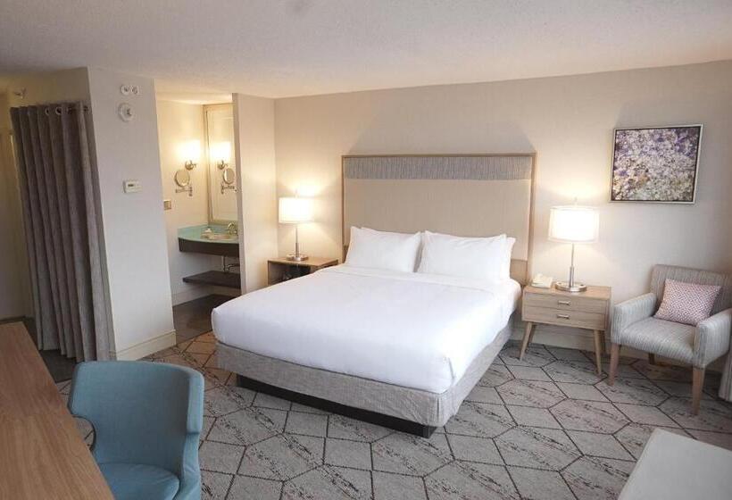 Quarto Standard Cama King, Crowne Plaza Syracuse