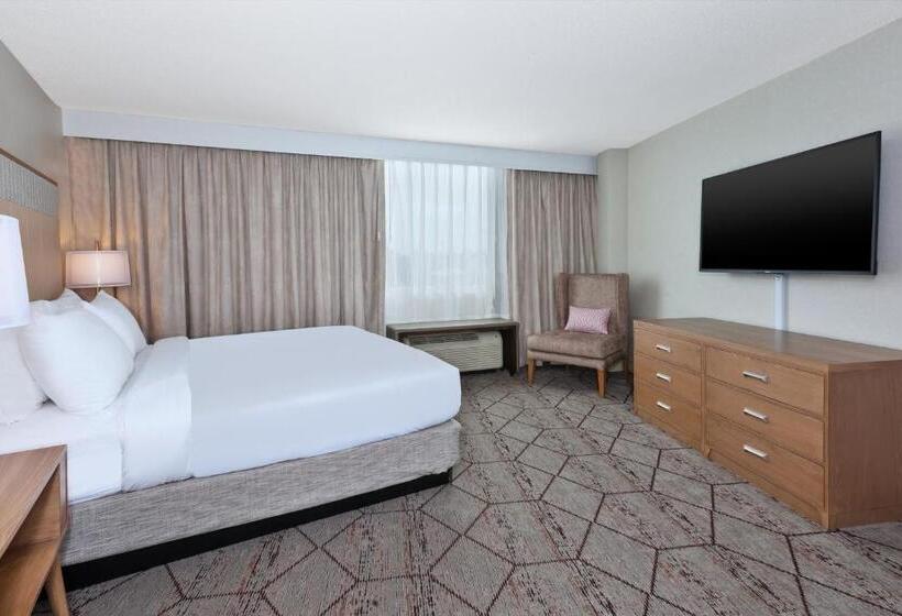 Suite Lit King, Crowne Plaza Syracuse