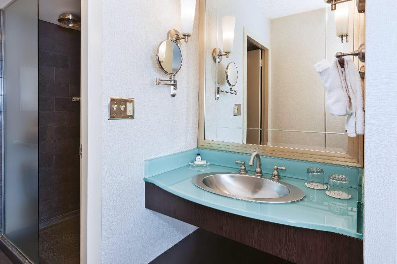 اتاق استاندارد, Crowne Plaza Syracuse, An Ihg