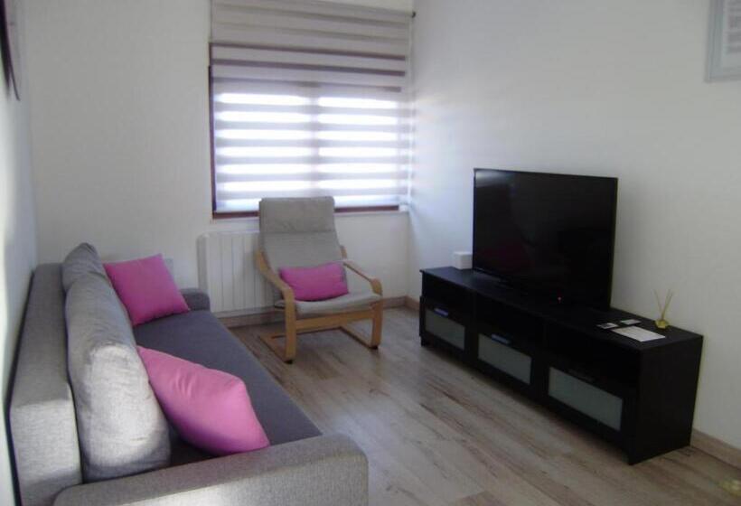 آپارتمان 1 خوابه, Apartamentos La Tata