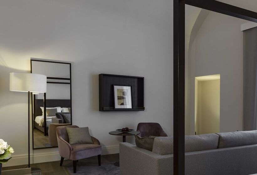 سوییت جونیور با چشم‌انداز دریا, Dogana Resort