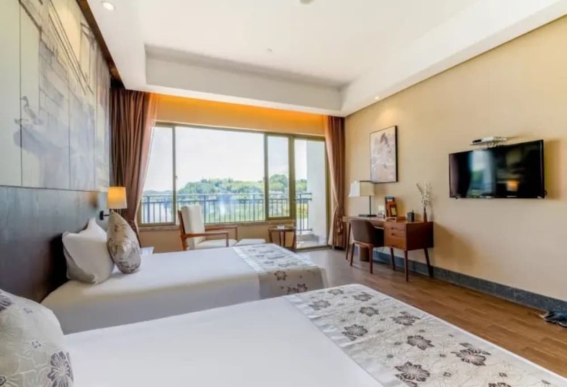 اتاق استاندارد با چشم‌انداز دریاچه, Taining Minjiang