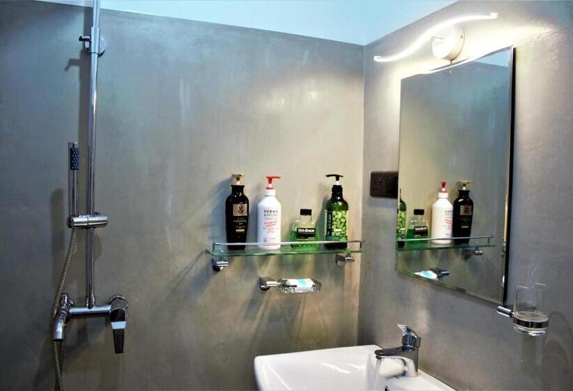 اتاق لوکس, Sky White Villa