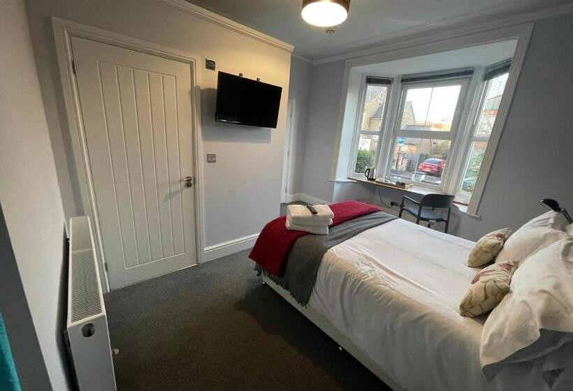 اتاق لوکس, Arlan House, Central Basingstoke