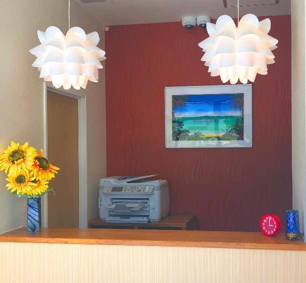 اتاق لوکس چهار تخته, Ten Point Hotel Airport