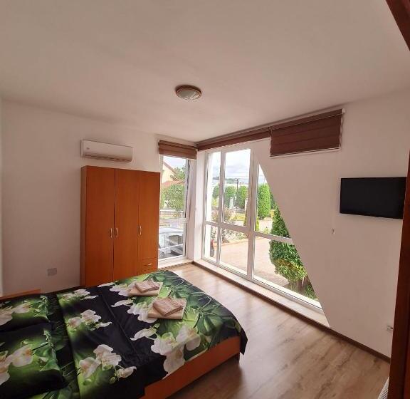 Standard room with outdoor bath, Vila Nei
