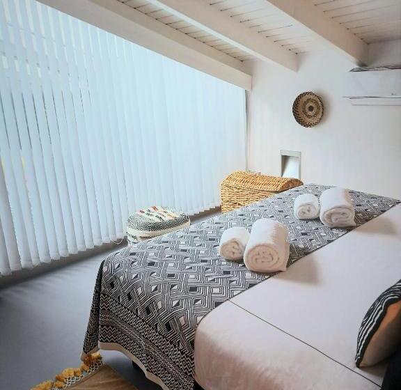 اتاق استاندارد سه نفره, Villa Zawaia B&b