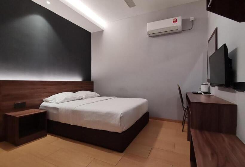 Quarto Estandar, Lumut