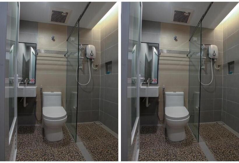 Quarto Deluxe, Lumut