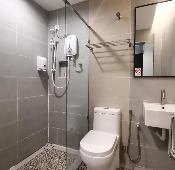 Quarto Deluxe, Lumut