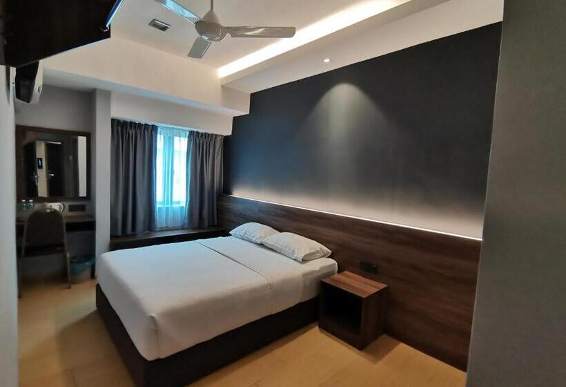 Quarto Deluxe, Lumut