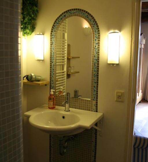 اتاق استاندارد, B&b Au Lion D'or