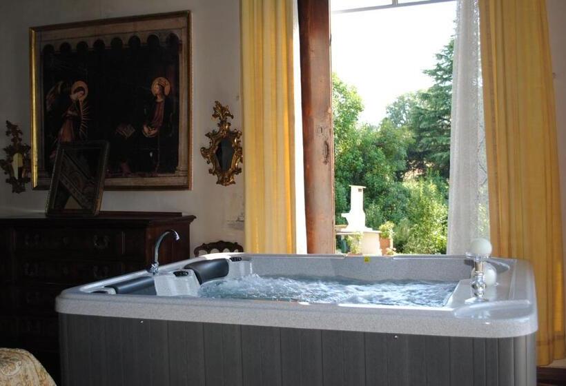 اتاق استاندارد با وان آب گرم, B&b Castello Machiavelli