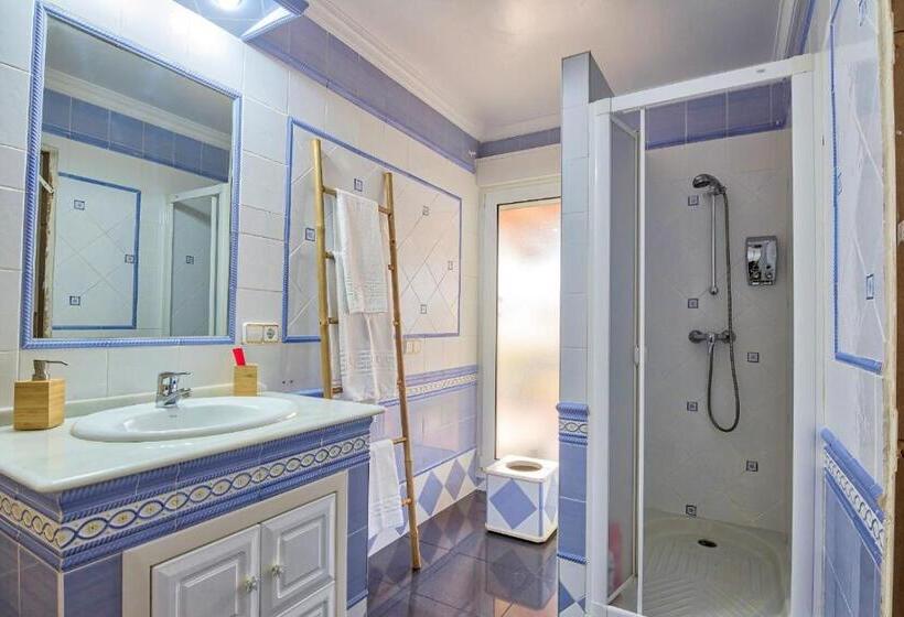 اتاق استاندارد, Roomqueo Only Adults
