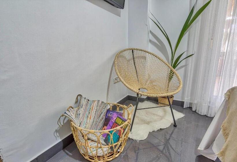 اتاق استاندارد, Roomqueo Only Adults