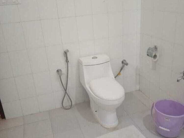 اتاق لوکس, Saramati