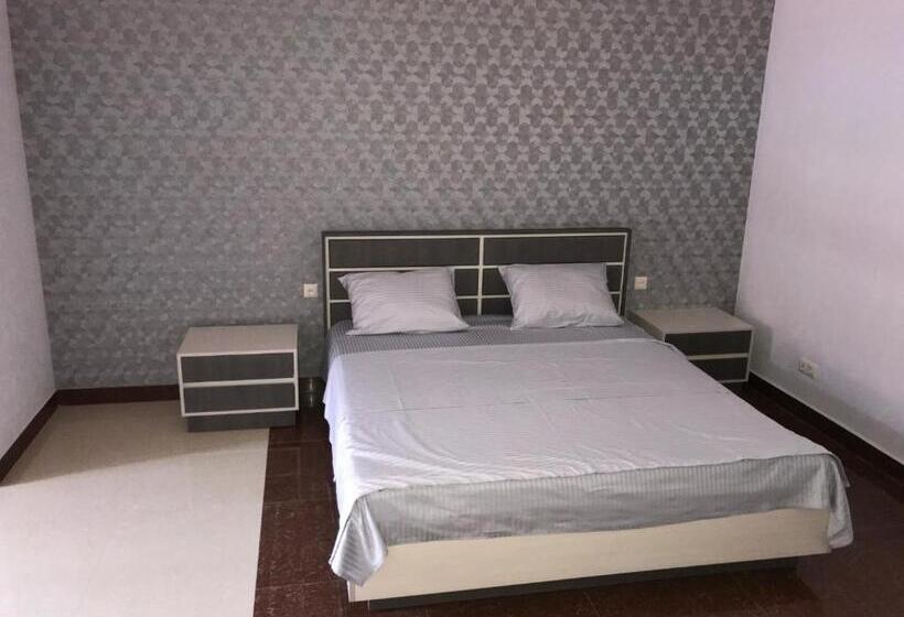 اتاق خانوادگی, Liko Hostel