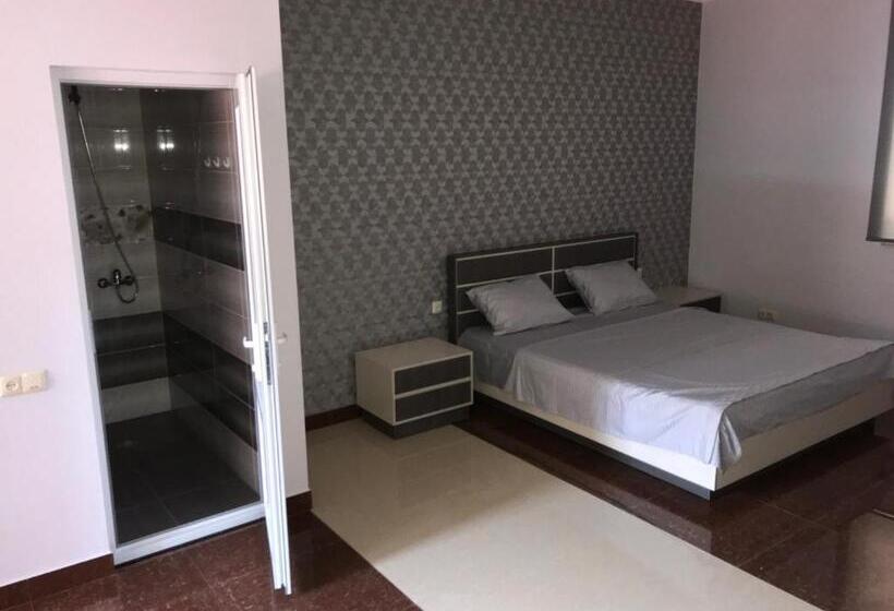 اتاق خانوادگی, Liko Hostel