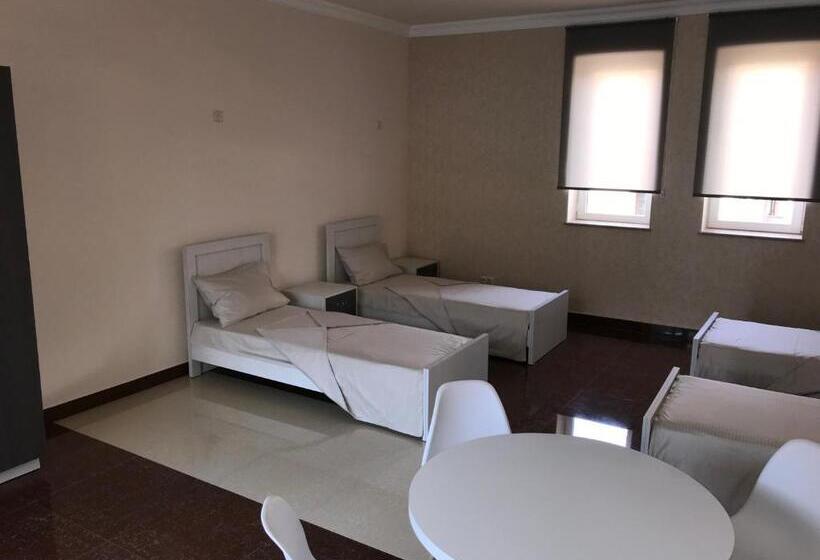 اتاق استاندارد چهار تخته, Liko Hostel