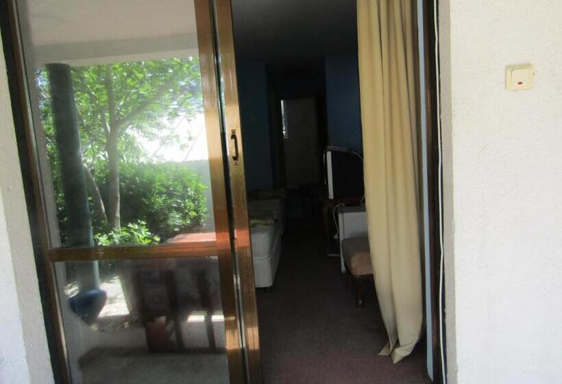 اتاق استاندارد, Hostel Papagal