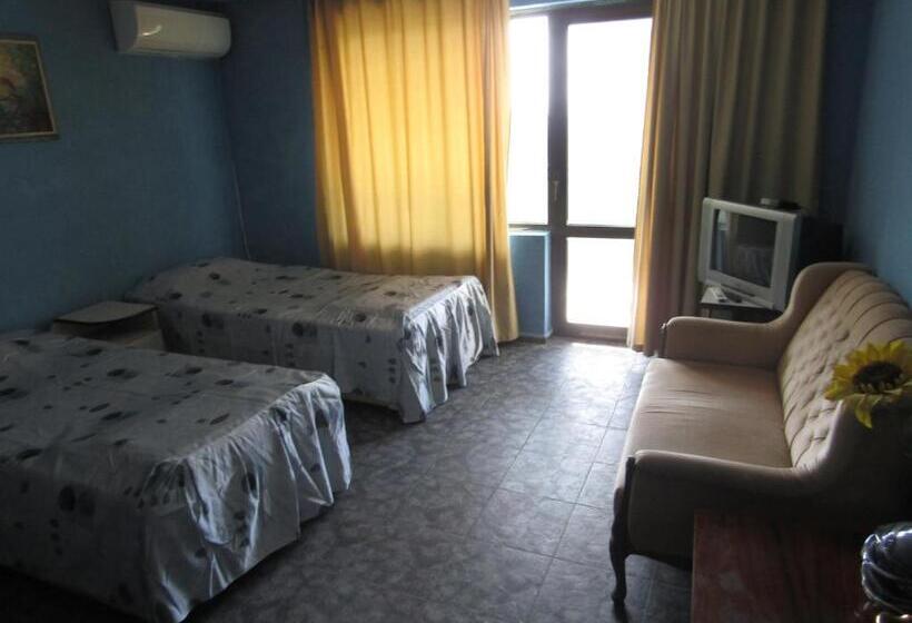 اتاق استاندارد, Hostel Papagal