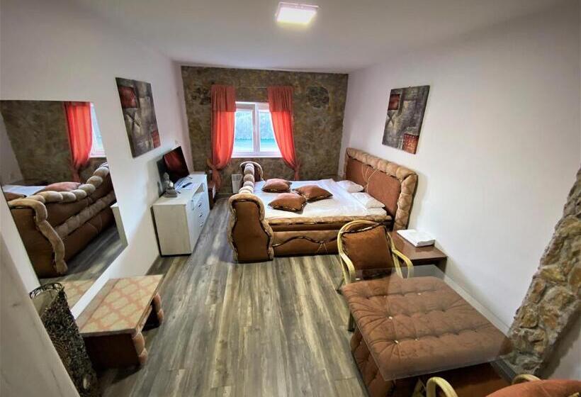 اتاق استاندارد با چشم‌انداز کوهستان, Bali Mountain Resort Montenegro