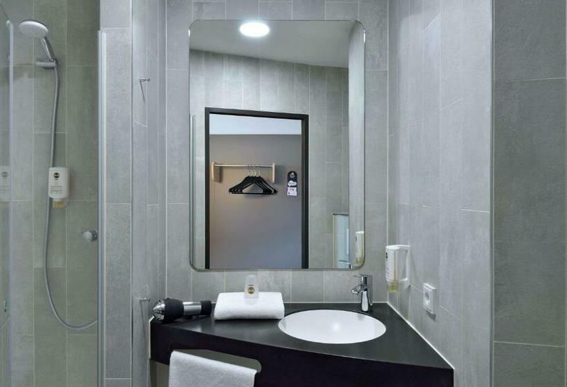 اتاق خانوادگی, B&b Hotel Wien Hbf