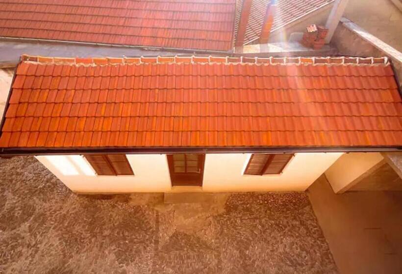 اتاق استاندارد با سرویس بهداشتی مشترک, Balkan House