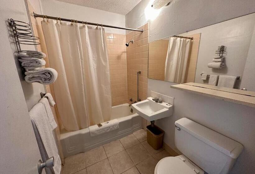 اتاق استاندارد, The Hastings Inn Salina