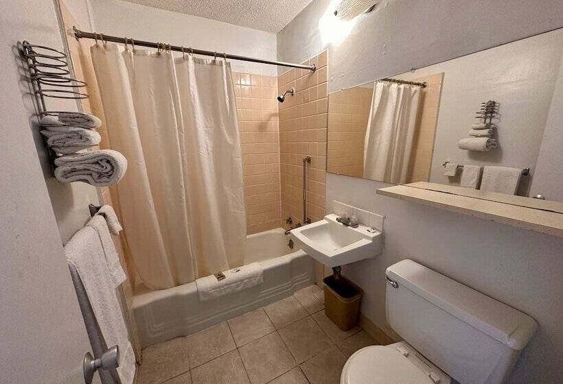 اتاق استاندارد, The Hastings Inn Salina