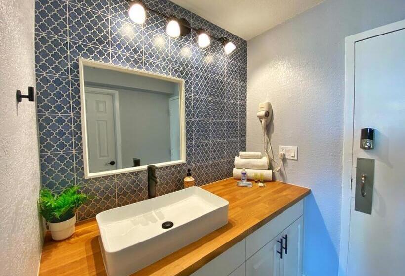 استودیوی استاندارد با چشم‌انداز دریا, Castaways Resort Studios