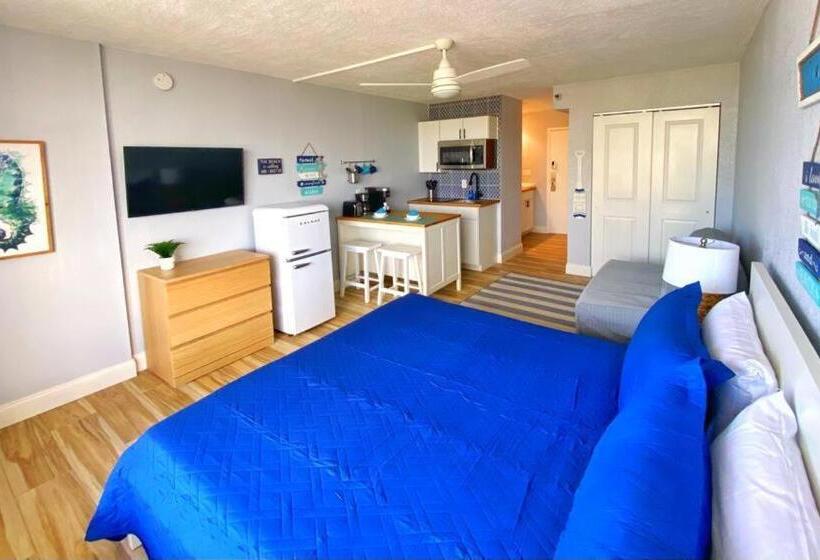 استودیوی استاندارد با چشم‌انداز دریا, Castaways Resort Studios