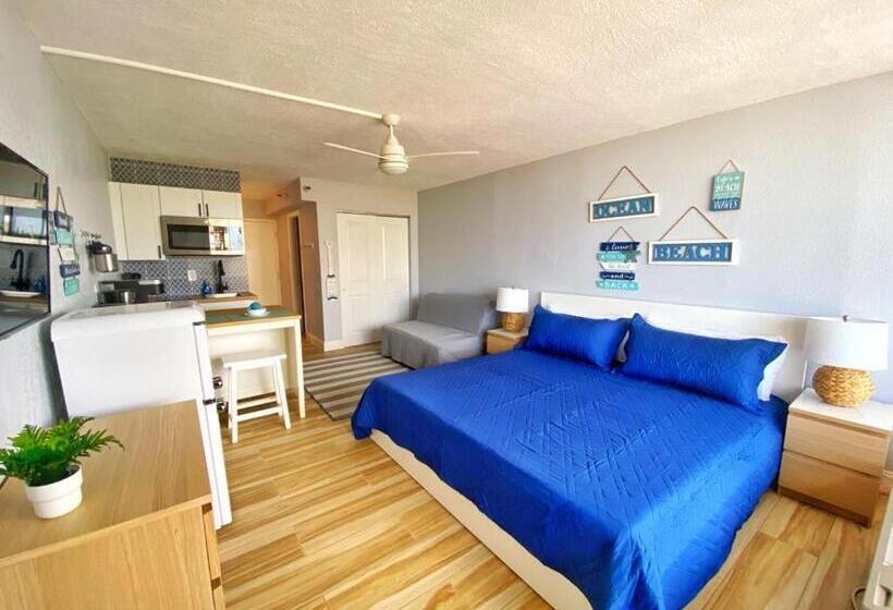 استودیوی استاندارد با چشم‌انداز دریا, Castaways Resort Studios
